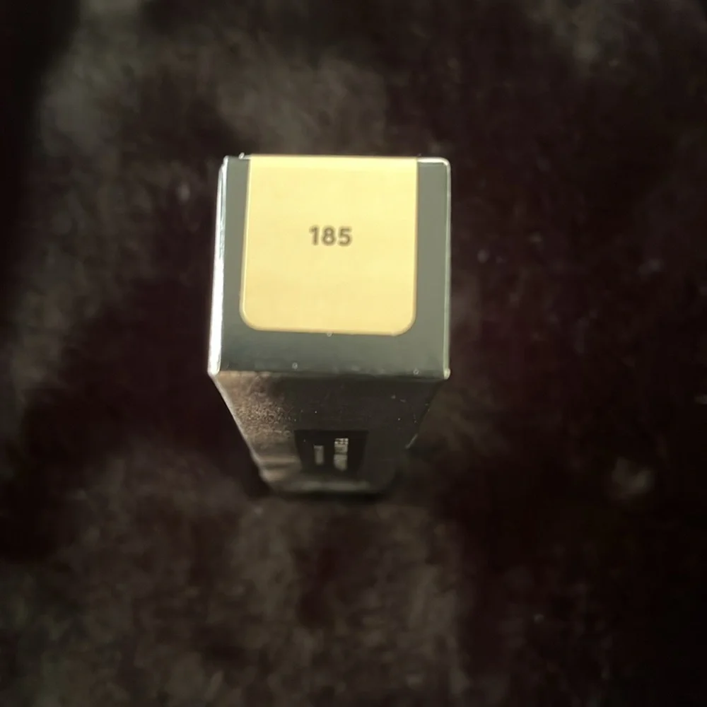 Fenty 185 Pro Filt’r Soft Mini Matte Longwear Foundation